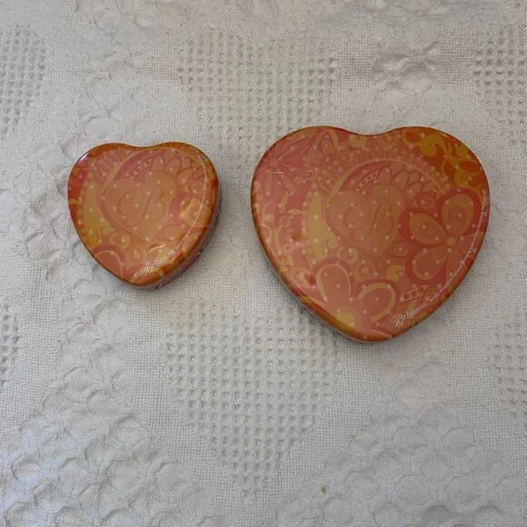 Brighton Tins (2) - 1Large; 1small - Flowers - Picture 5 of 5